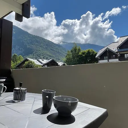 Renove Au Centre Village Avec Balcon Apartment *