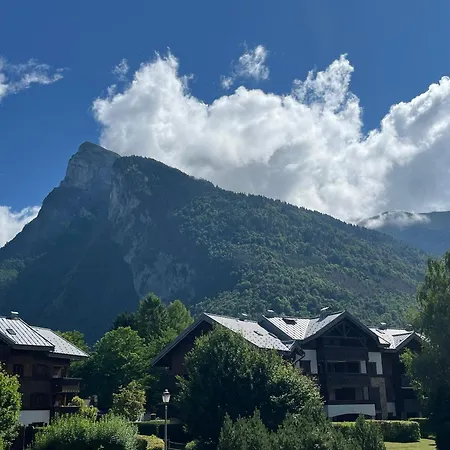 Renove Au Centre Village Avec Balcon - Fr-1-624-180 Samoëns