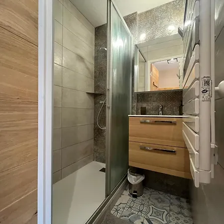 Renove Au Centre Village Avec Balcon - Fr-1-624-180 Apartmán