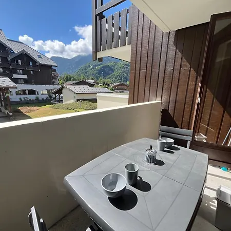 Renove Au Centre Village Avec Balcon - Fr-1-624-180 Samoëns